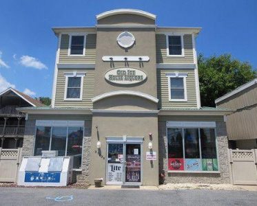 Old Ice House Liquors